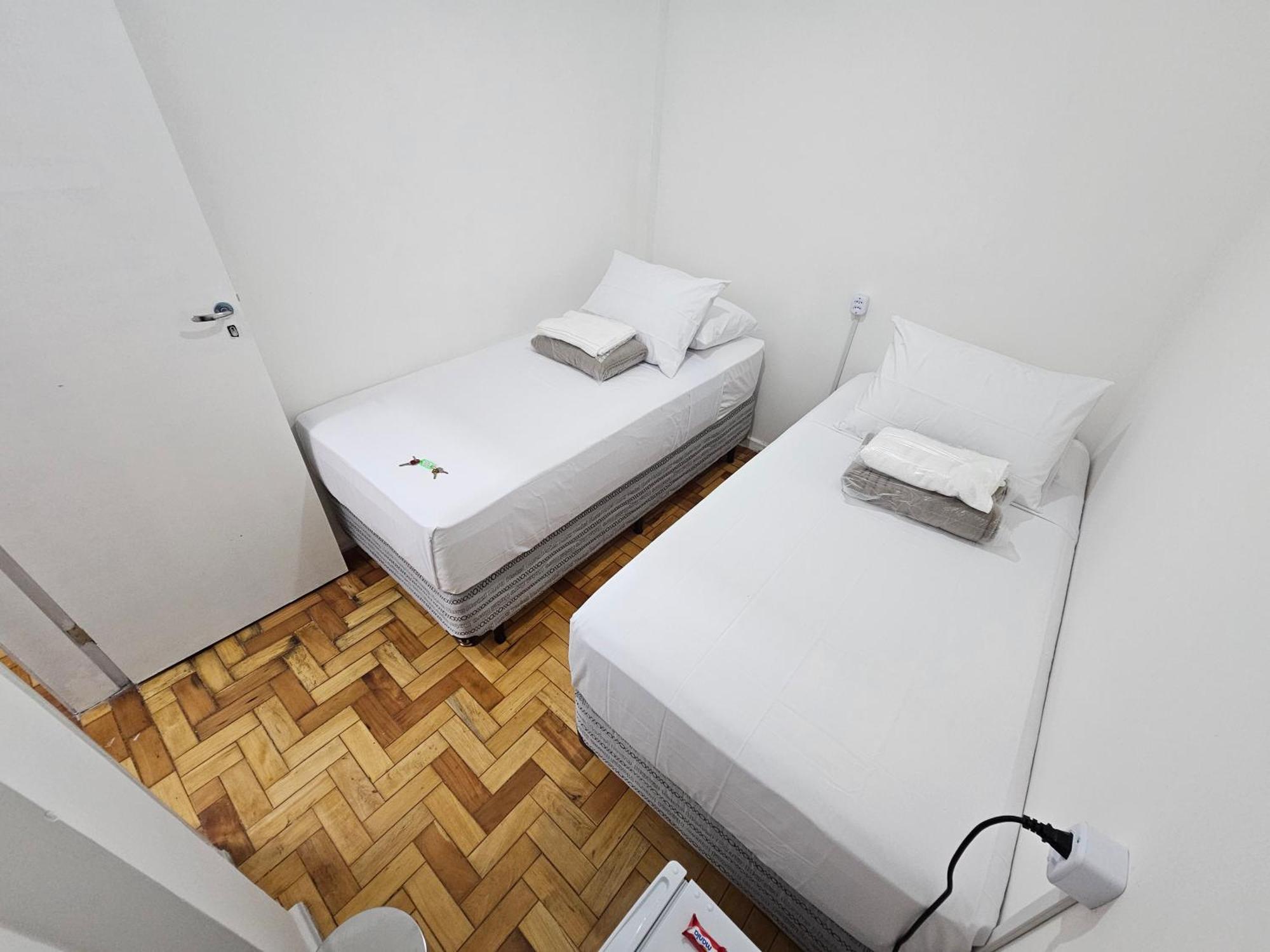 Quarto Privativo Em Condominio Ріо-де-Жанейро Екстер'єр фото